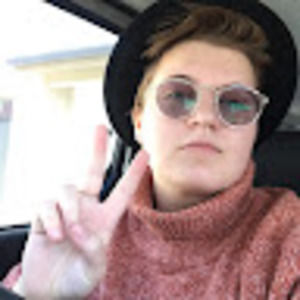 Meet your Posher, Lily